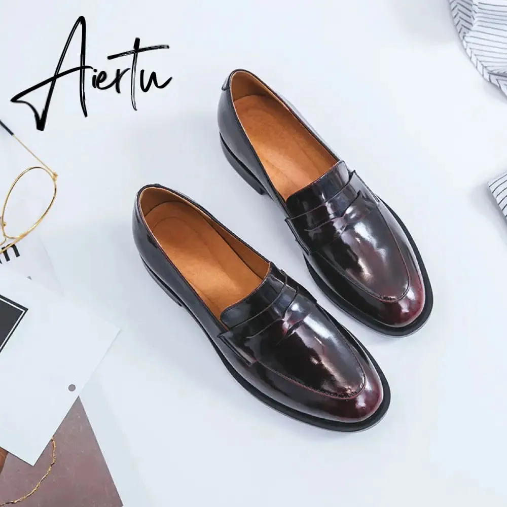 Aiertu ladies Leather shoes British style plus size 22-26.5cm women pumps loafers lazy shoes womens platform heels black shoes