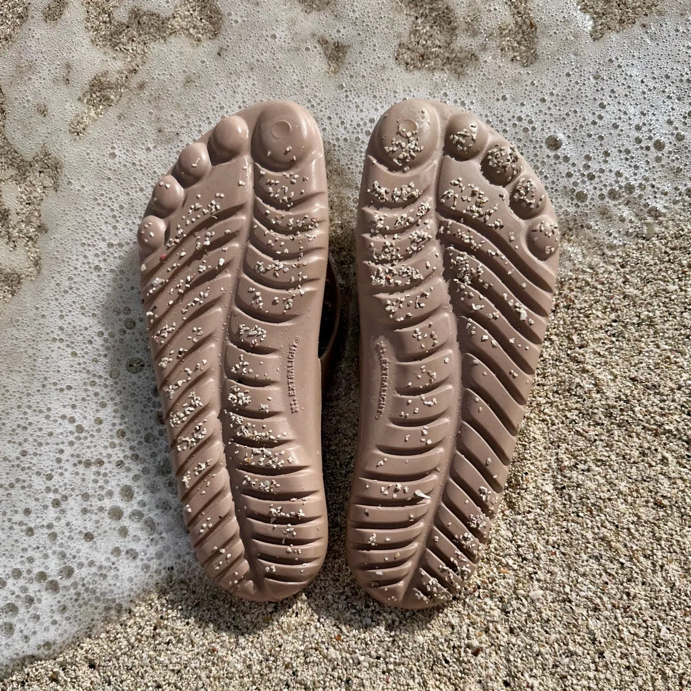 BEACH NUDE