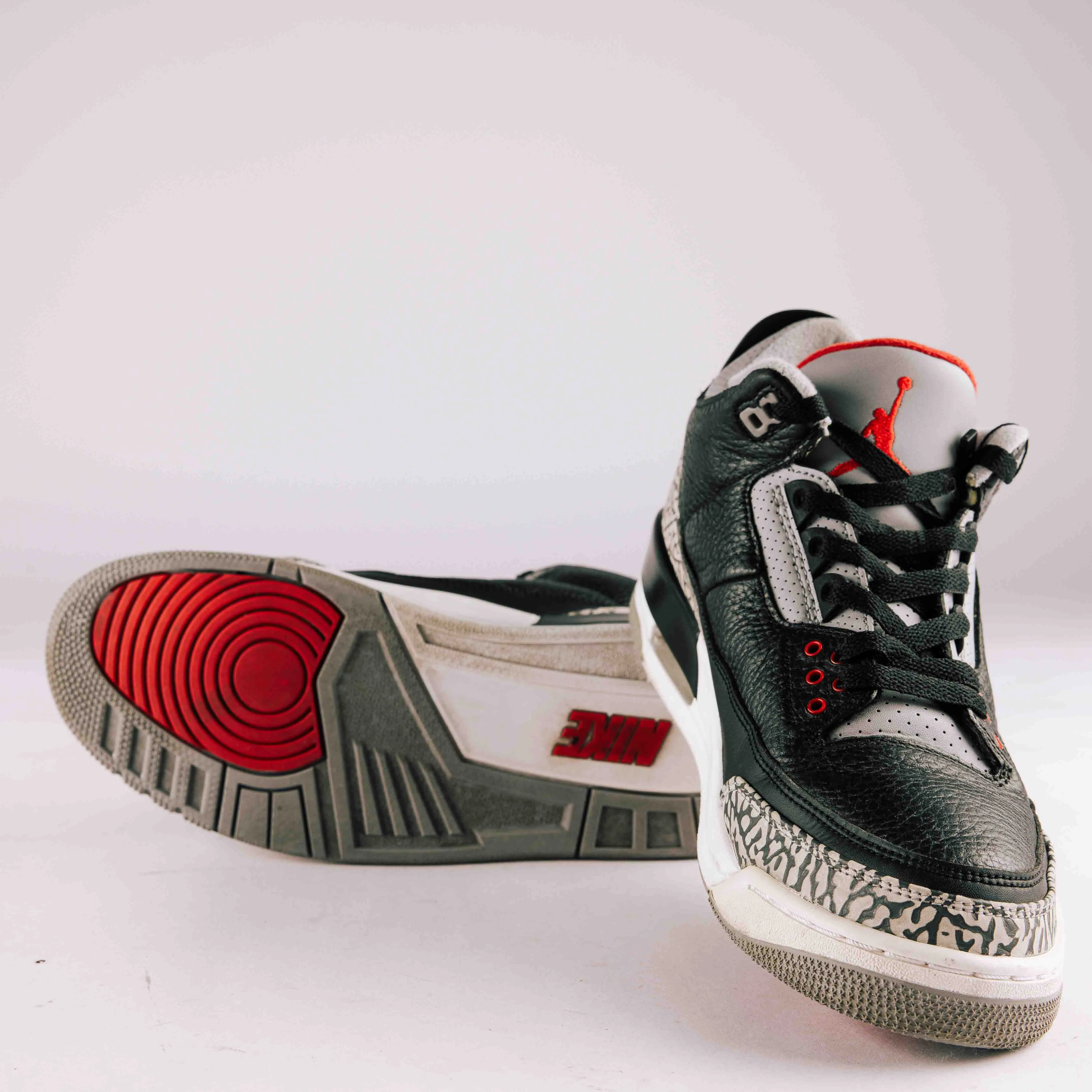 Jordan 3 Retro Black Cement (2018) - Used - 0470