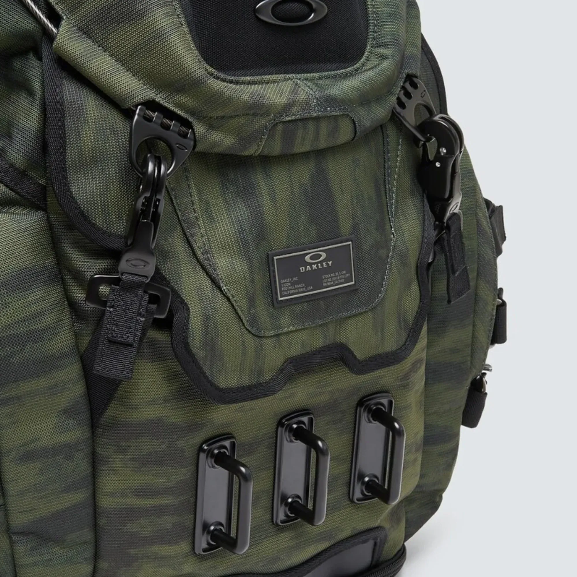 Oakley 92060A-9RK Kitchen Sink Backpack Day Pack Water Repellent Brush Tiger Camo Green