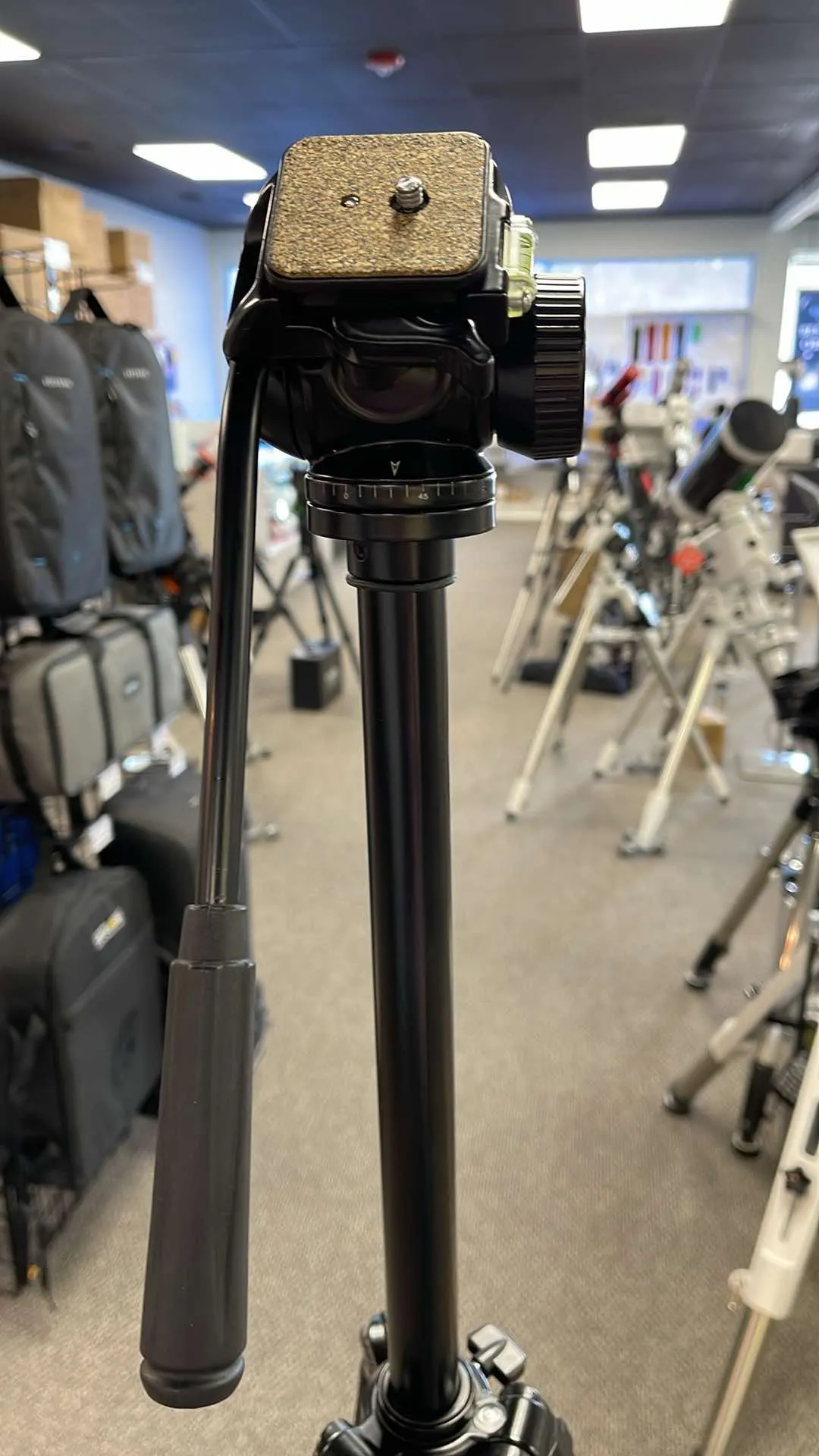 Used Celestron TrailSeeker Fluid Pan Tripod